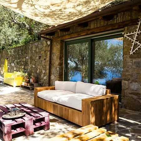 Ferienhaus House With Sea View In Capo Di