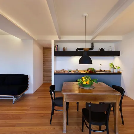 House With Sea View In Capo Di Hébergement de vacances